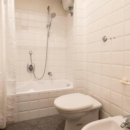 Caravaggio- Con Bagno Privato In Condiviso Oltrarno