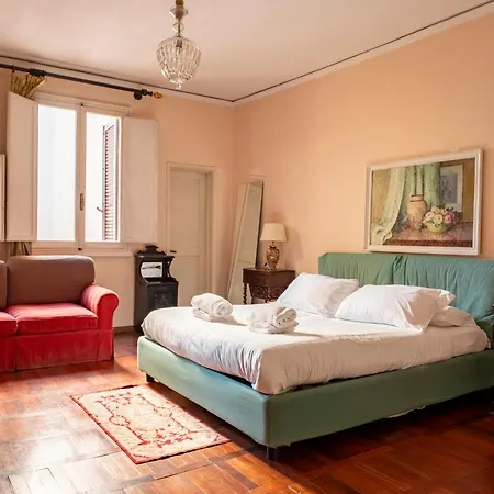 Guest house Caravaggio- Con Bagno Privato In Condiviso Oltrarno *