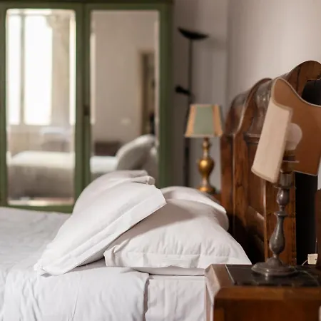 Guest house Caravaggio- Con Bagno Privato In Condiviso Oltrarno Florence