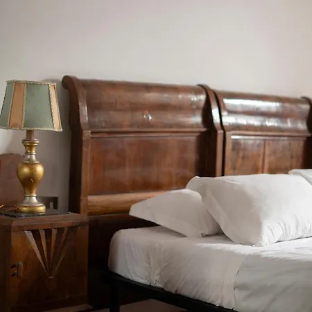 Caravaggio- Con Bagno Privato In Condiviso Oltrarno 3*