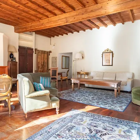 Caravaggio- Con Bagno Privato In Condiviso Oltrarno Affittacamere