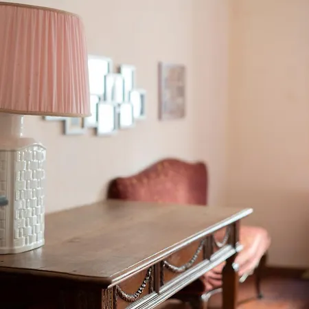 Caravaggio- Con Bagno Privato In Condiviso Oltrarno Affittacamere Firenze