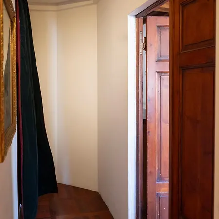 Guest house Caravaggio- Con Bagno Privato In Condiviso Oltrarno Florence