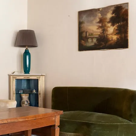 Guest house Caravaggio- Con Bagno Privato In Condiviso Oltrarno